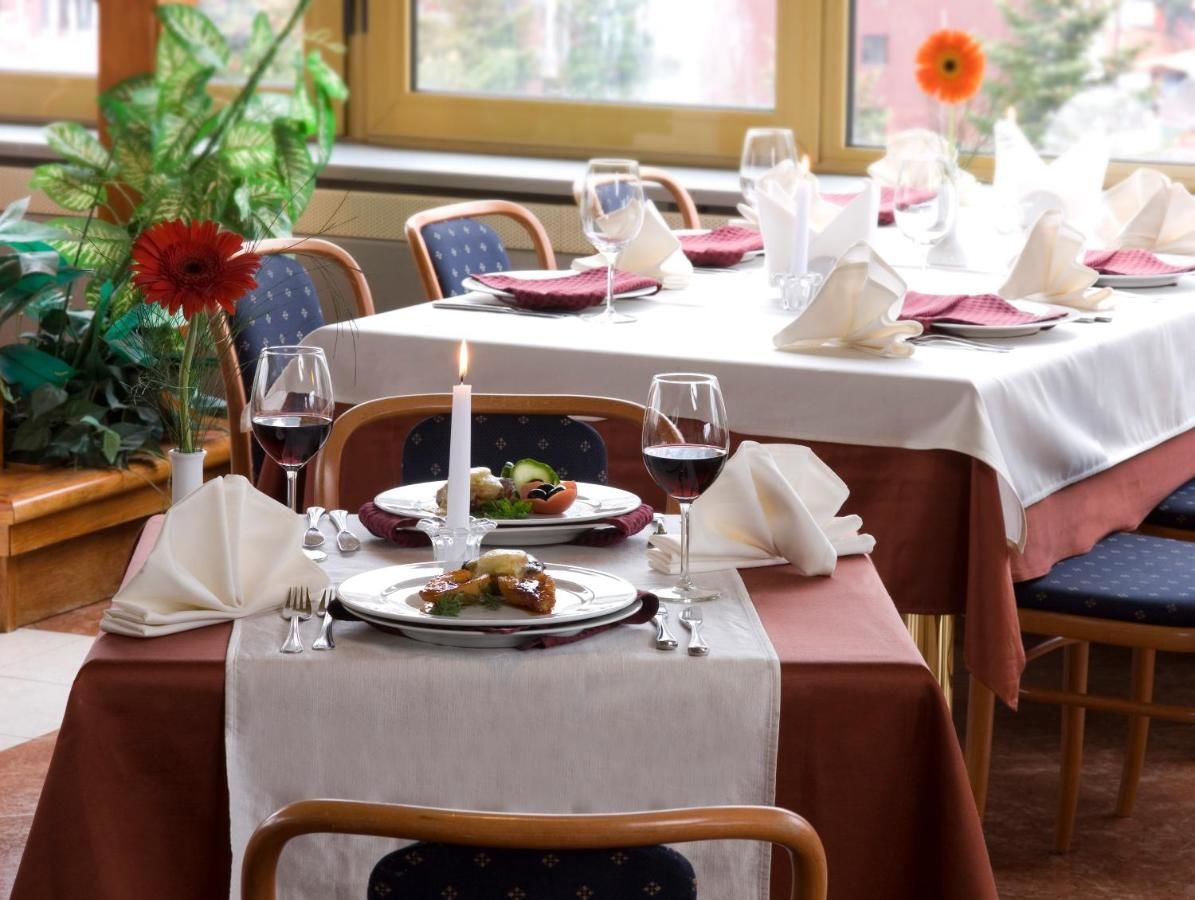 Отель Hotel Samokov Боровец